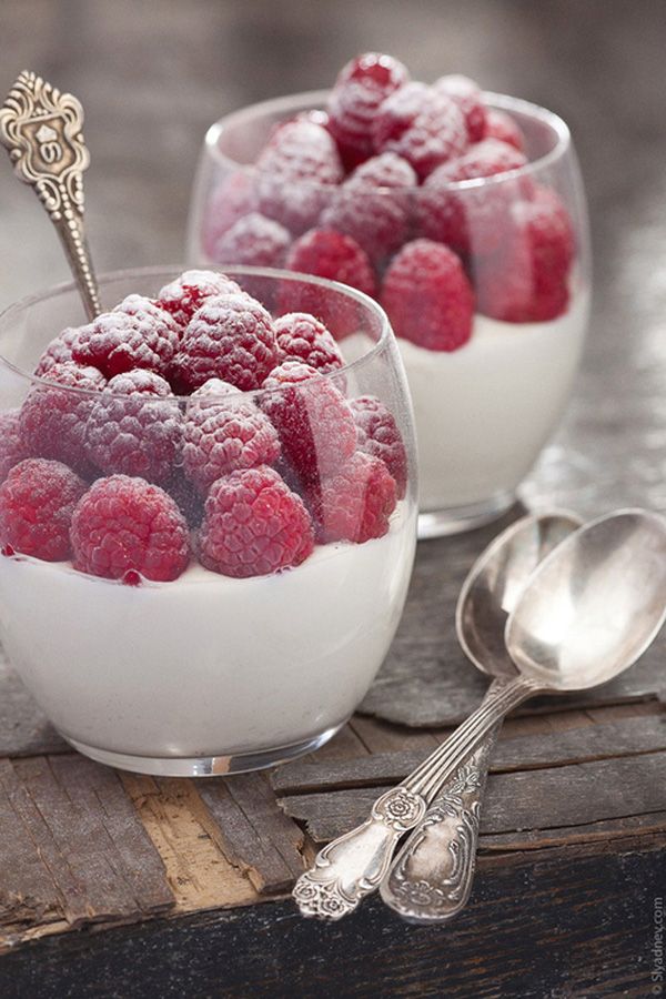 White Chocolate Cream Cheese Mousse with Raspberries